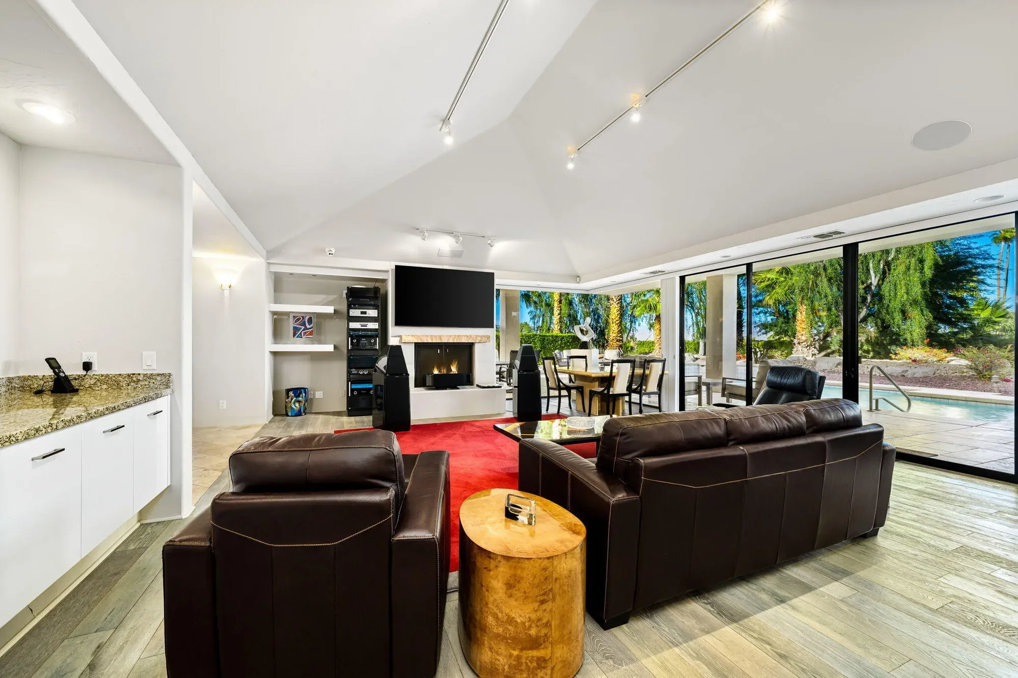 Gallery photo 2
