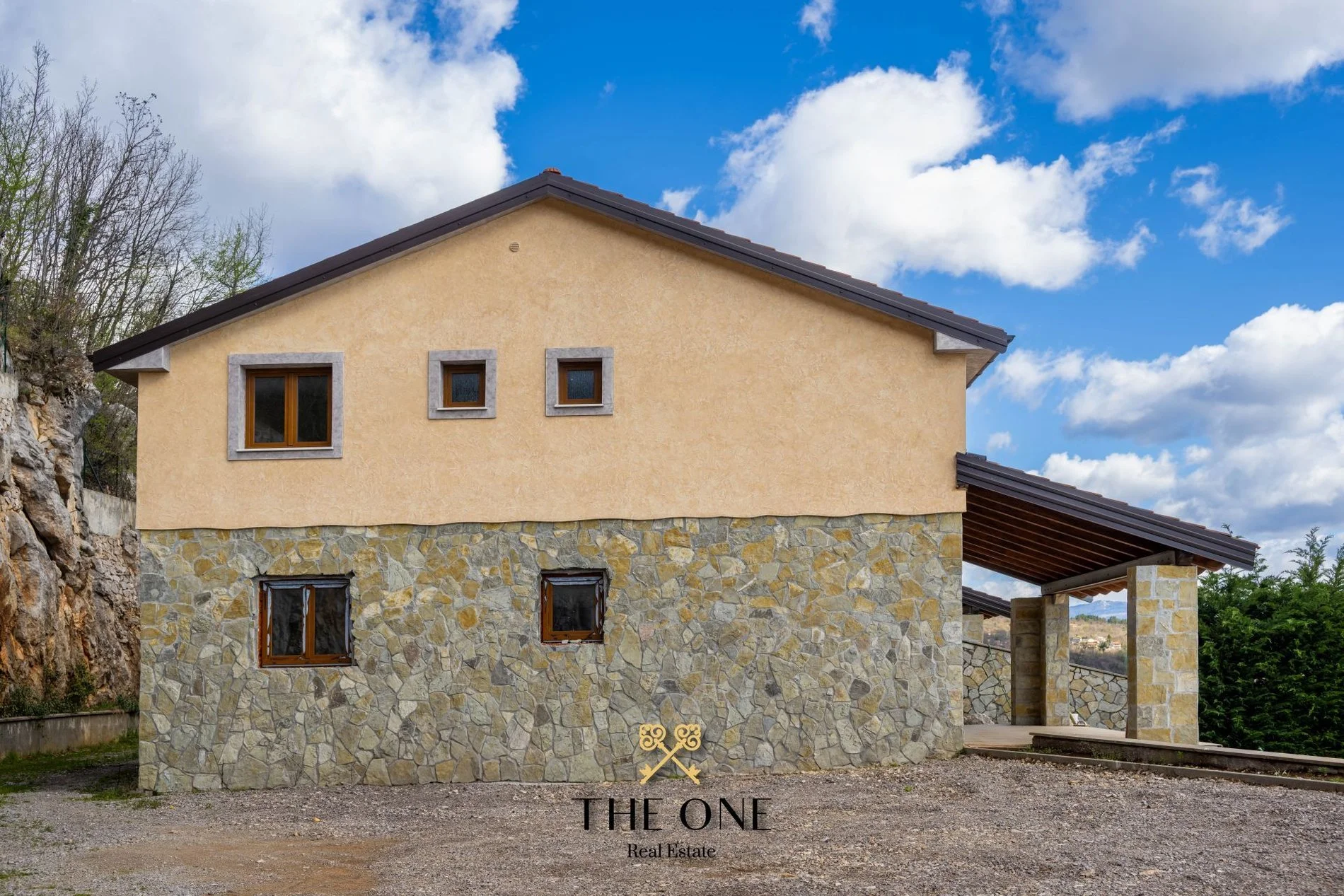 Exterior photo 10