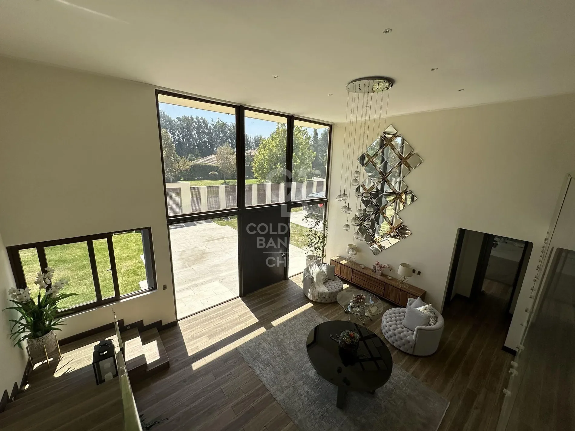 Gallery photo 4