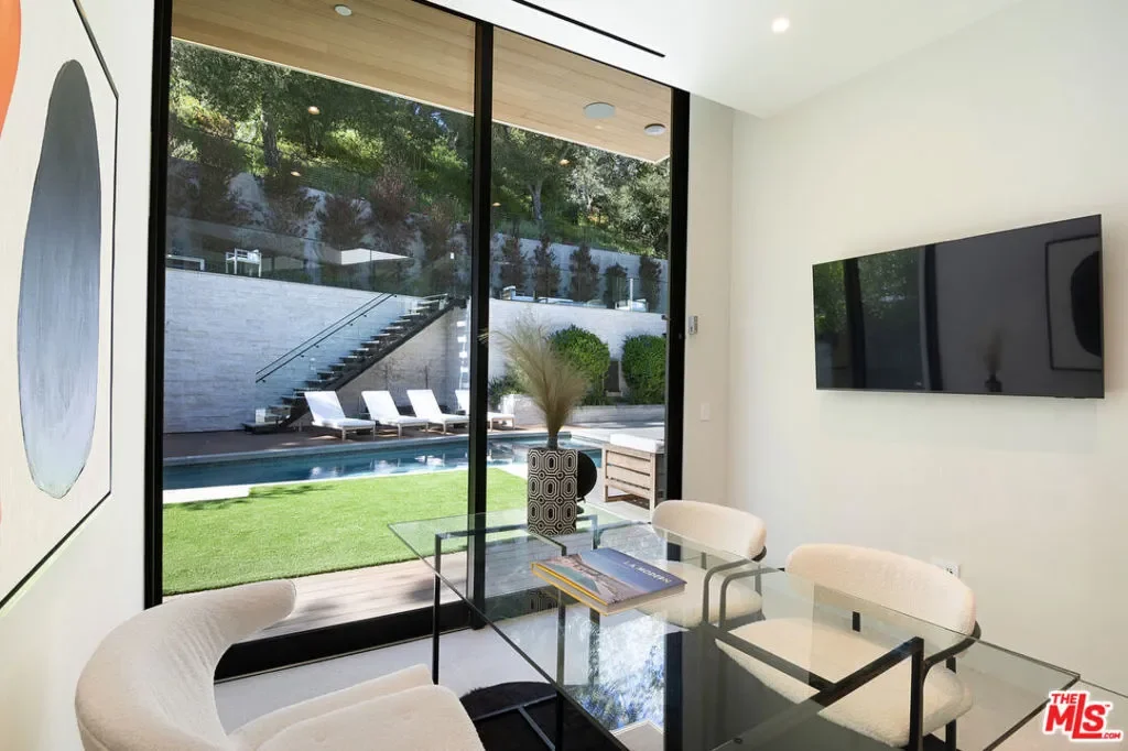 2641 Hutton Drive, Beverly Hills, California, United States. - Photo 40