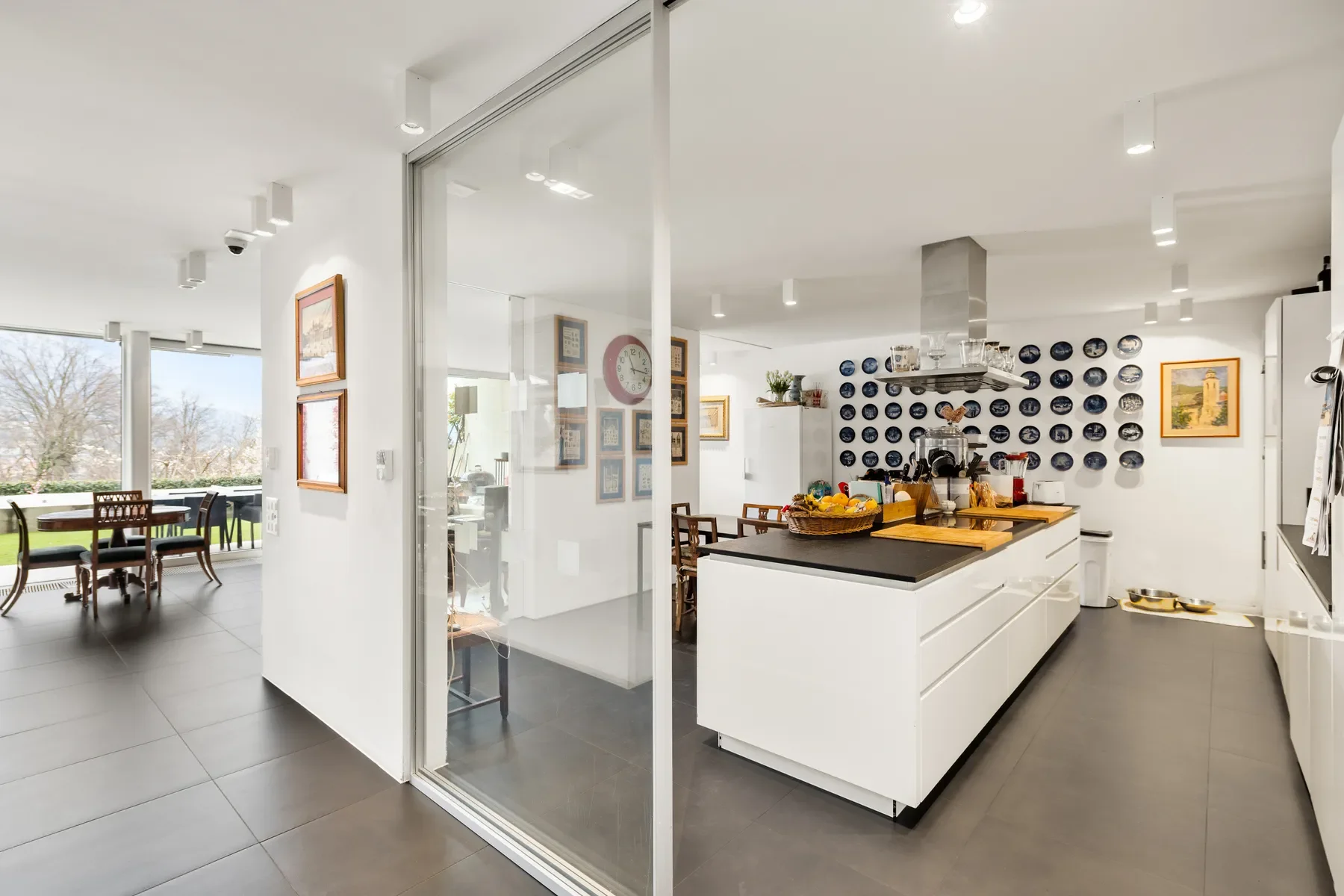 Gallery photo 3