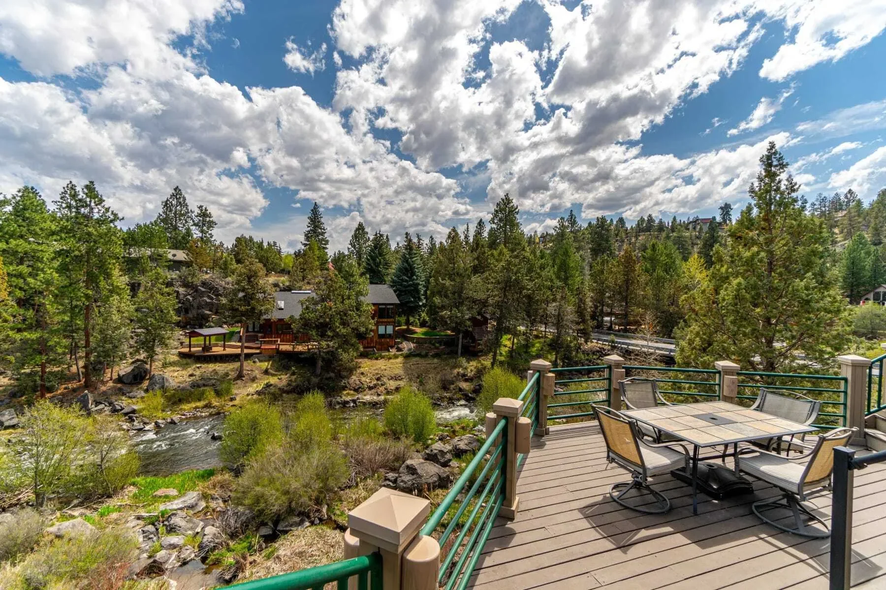 683 NW Silver Buckle Road , Bend, OR 97703, Bend, Oregon, United States. - Photo 25