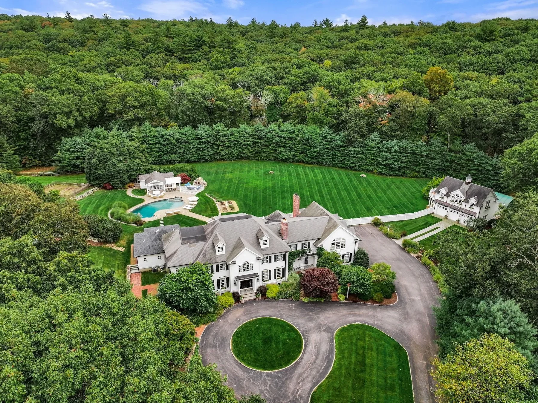 8 Hamlins Xing , Dover, MA 02030, Dover, Massachusetts, United States. - Photo 2