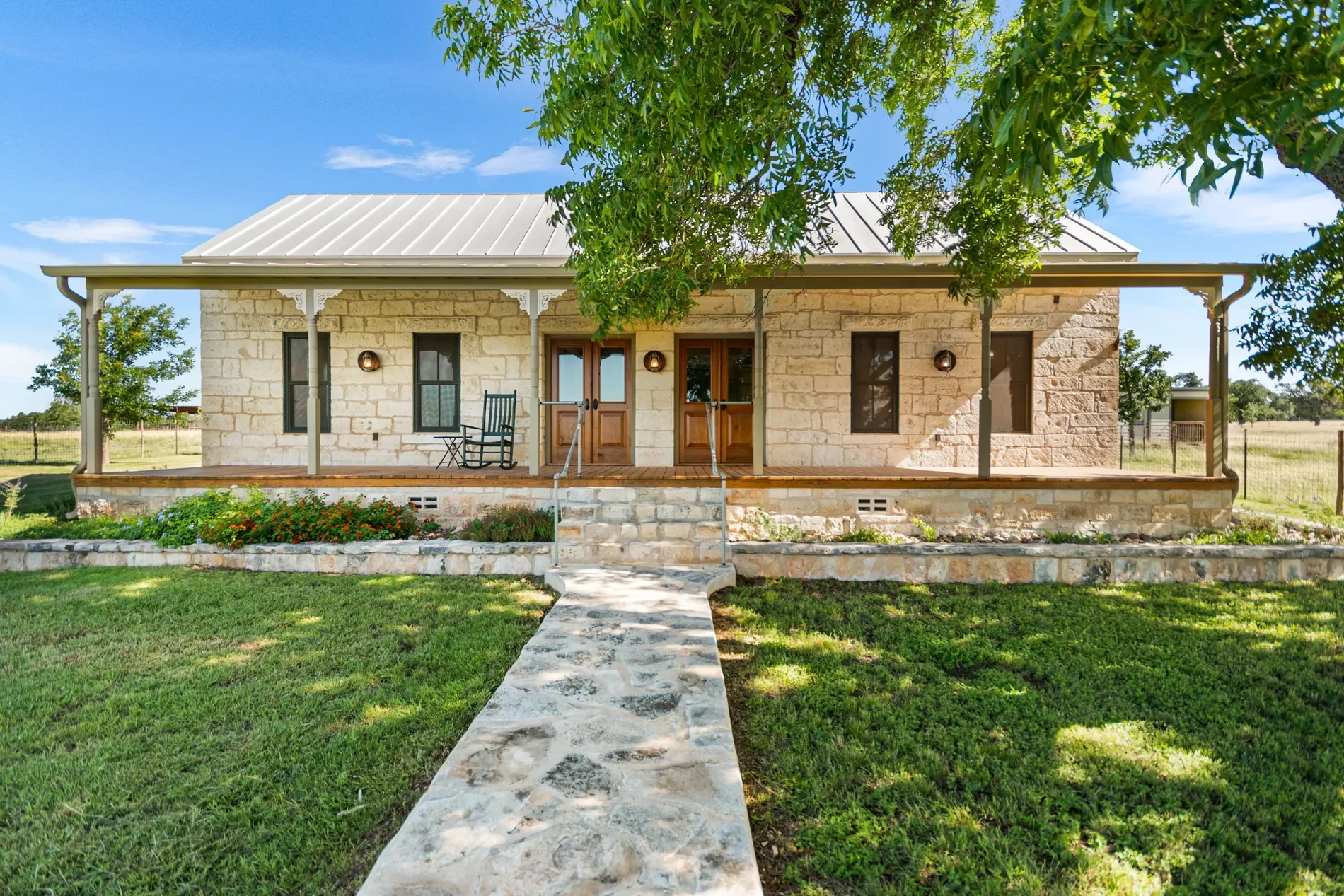 4369 Reeh-Weinheimer Road , Fredericksburg, TX 78624, Fredericksburg, Texas, United States. - Photo 29