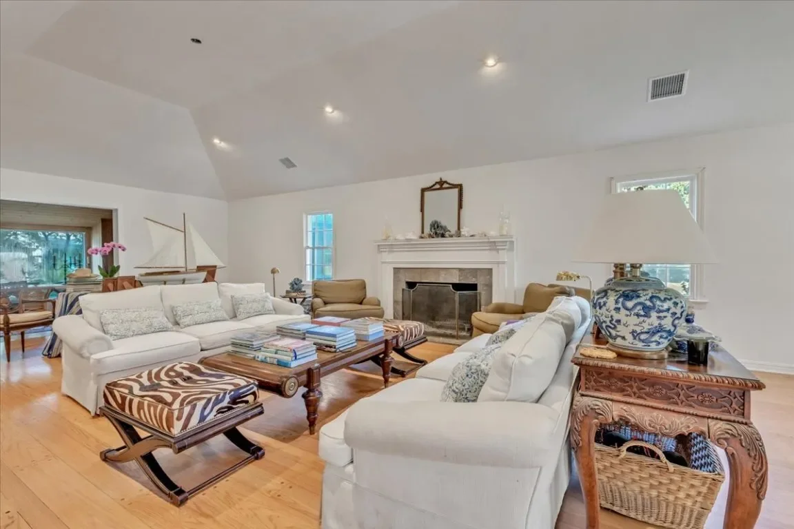 Gallery photo 4