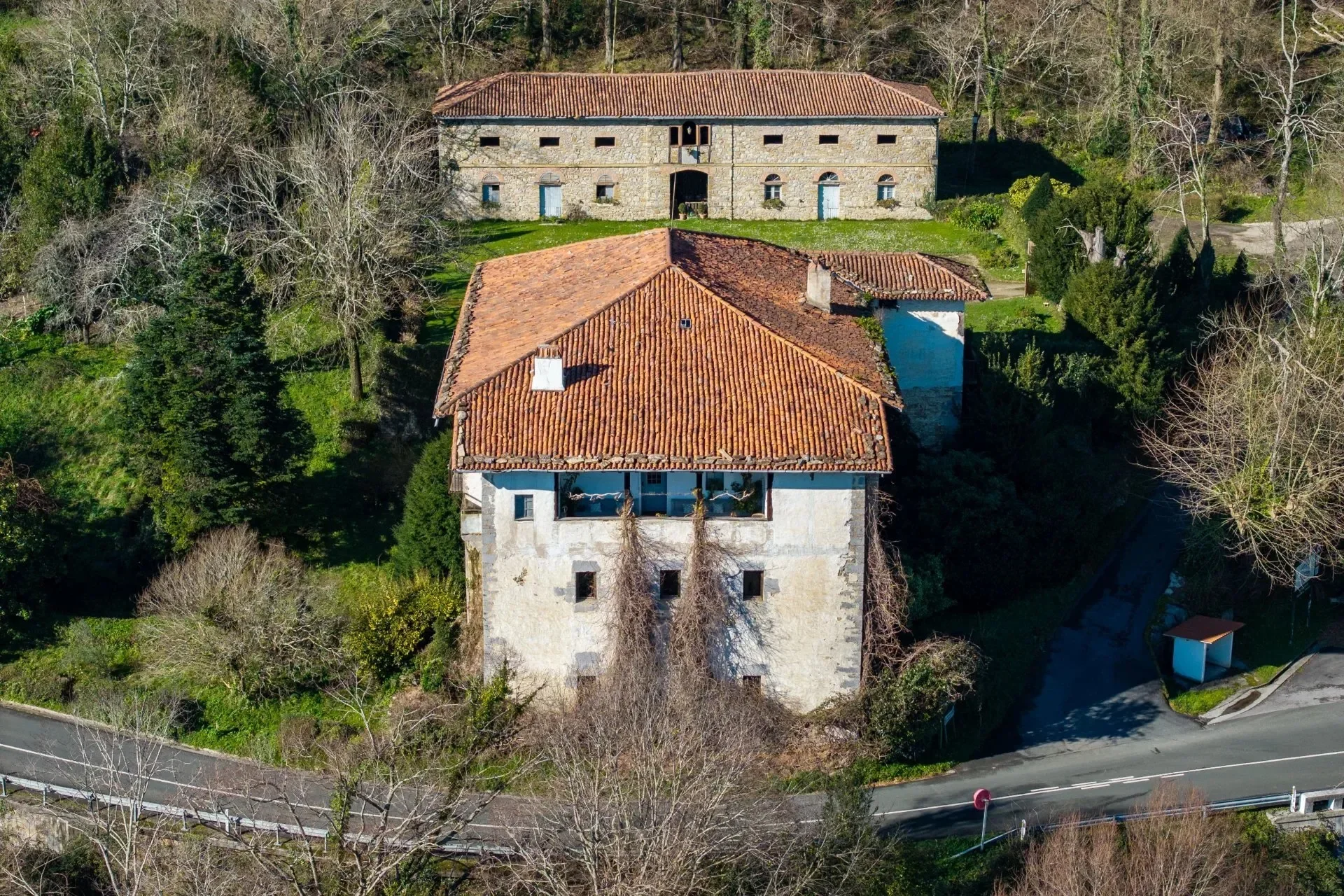 Exterior photo 5