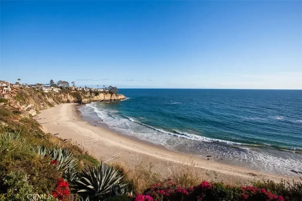 31 N Vista De Catalina, Laguna Beach, California, United States. - Photo 16