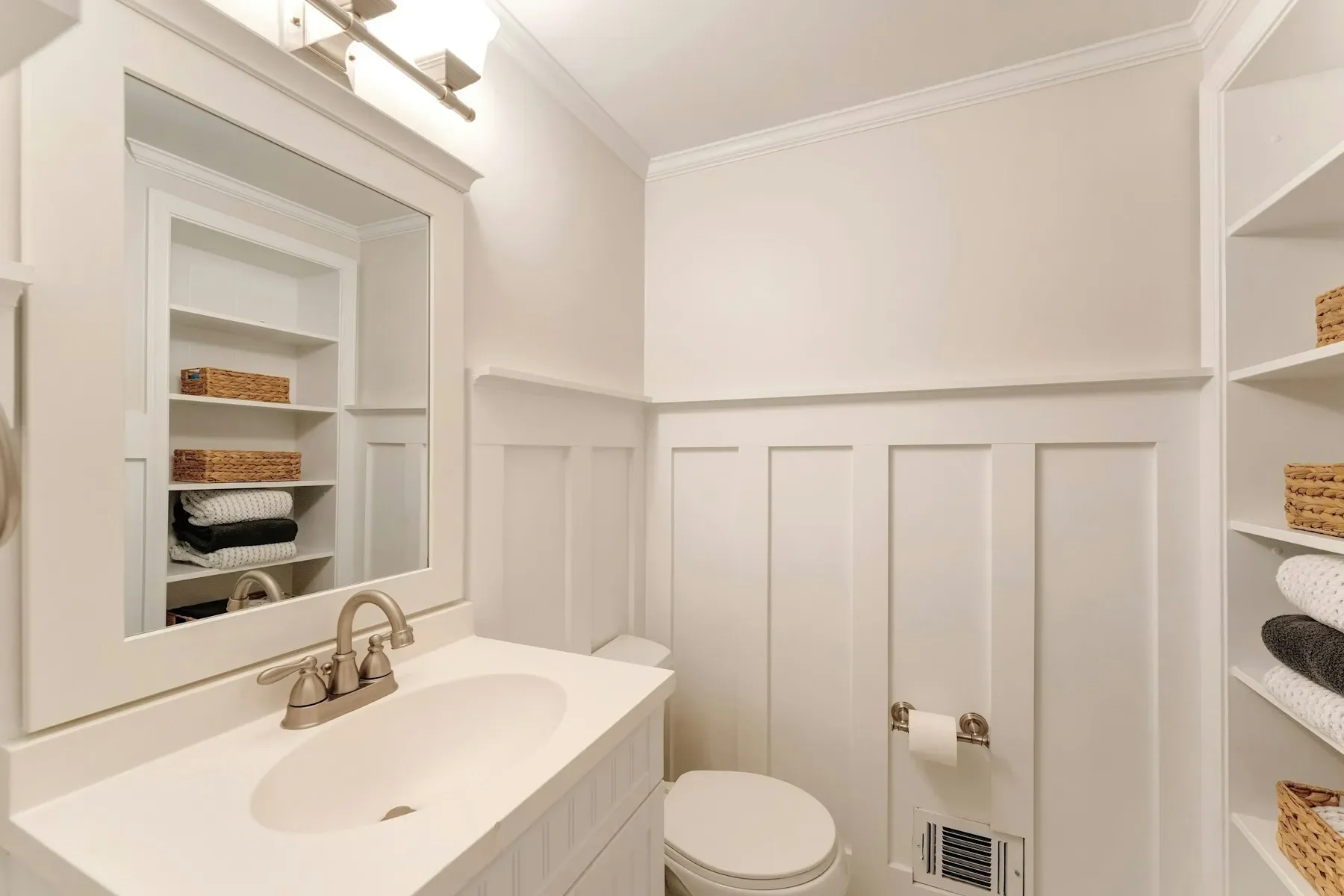 11008 Devenish Drive , Oakton, VA 22124, Oakton, Virginia, United States. - Photo 36