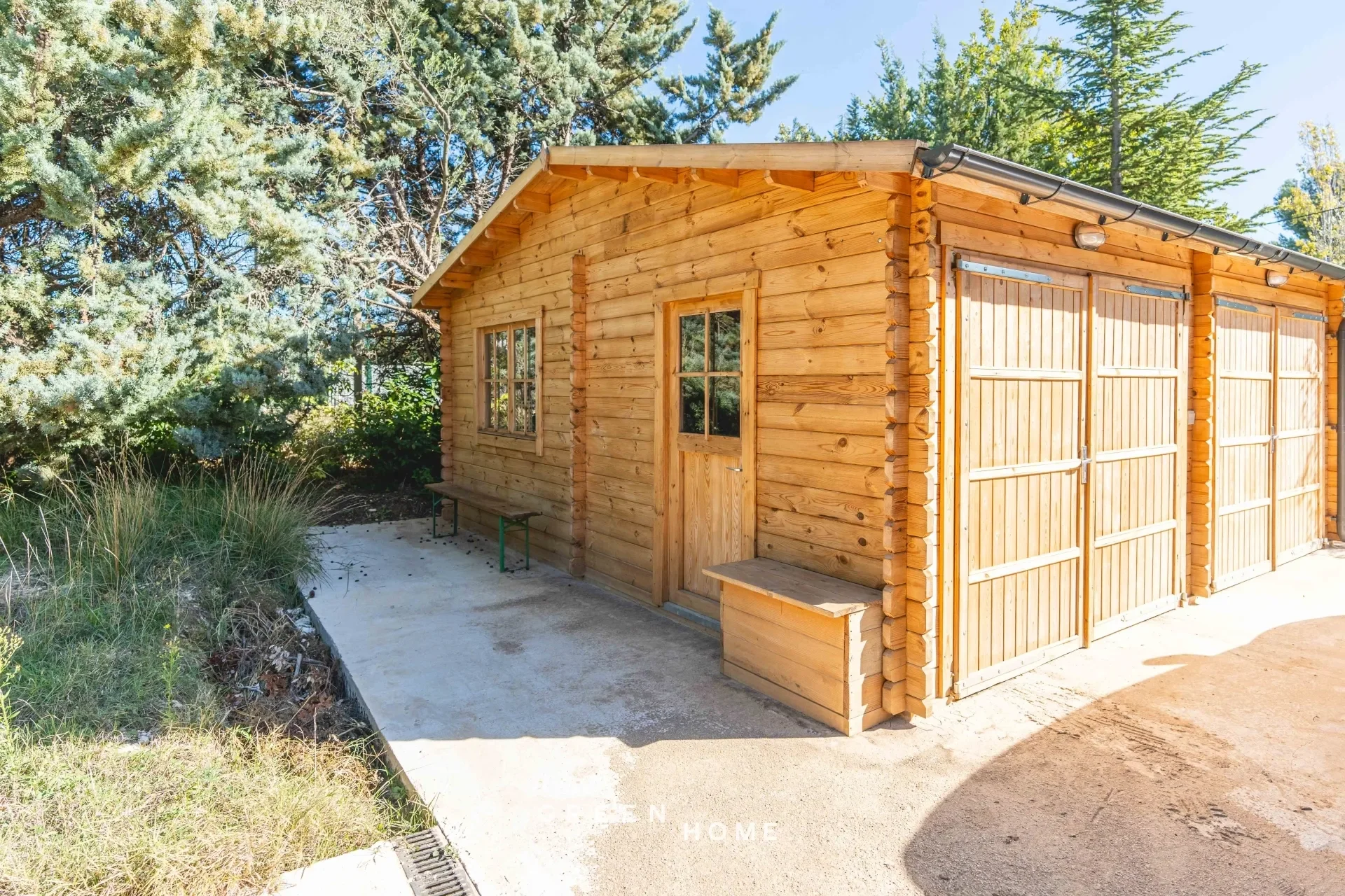 Exterior photo 9