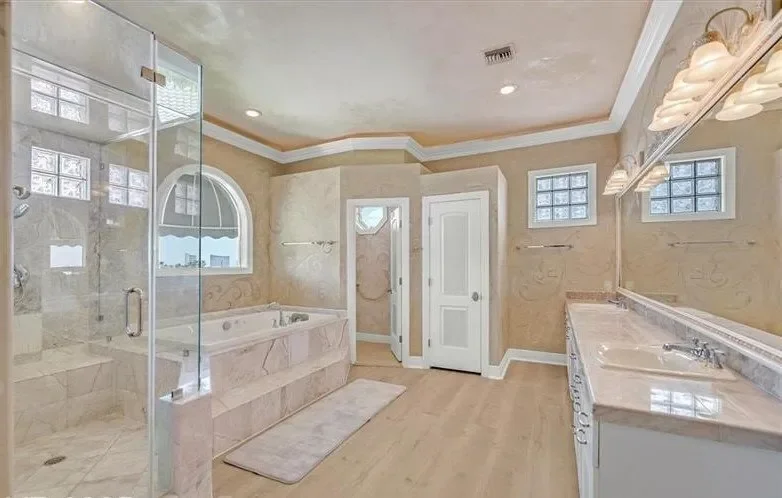 3372 Westwind Road, Las Vegas, NV 89146, Las Vegas, Nevada, United States. - Photo 17