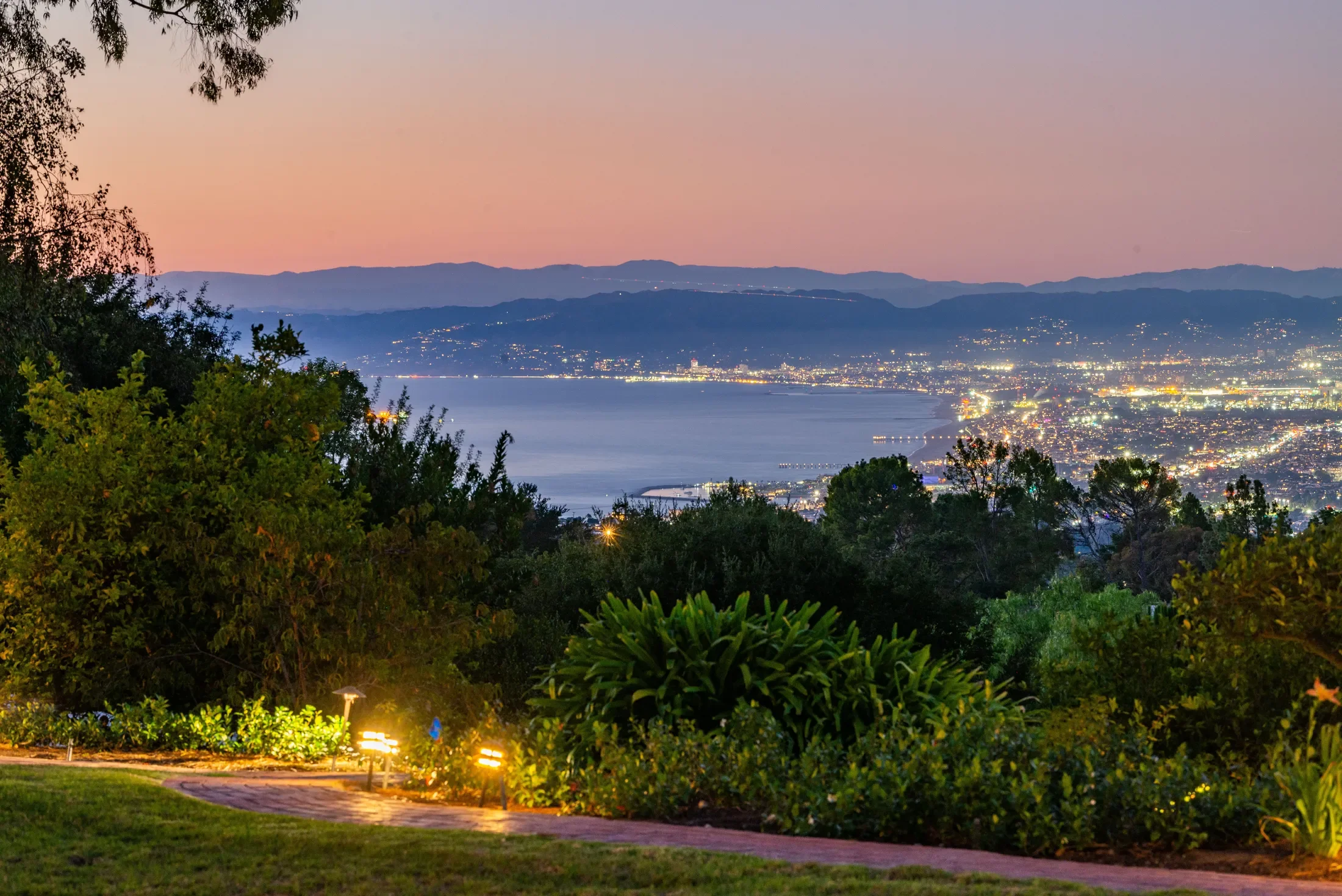 34 Crest Road East , Rolling Hills, CA 90274, Rolling Hills Estates, California, United States. - Photo 12