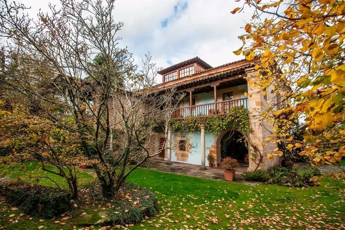Exterior photo 10