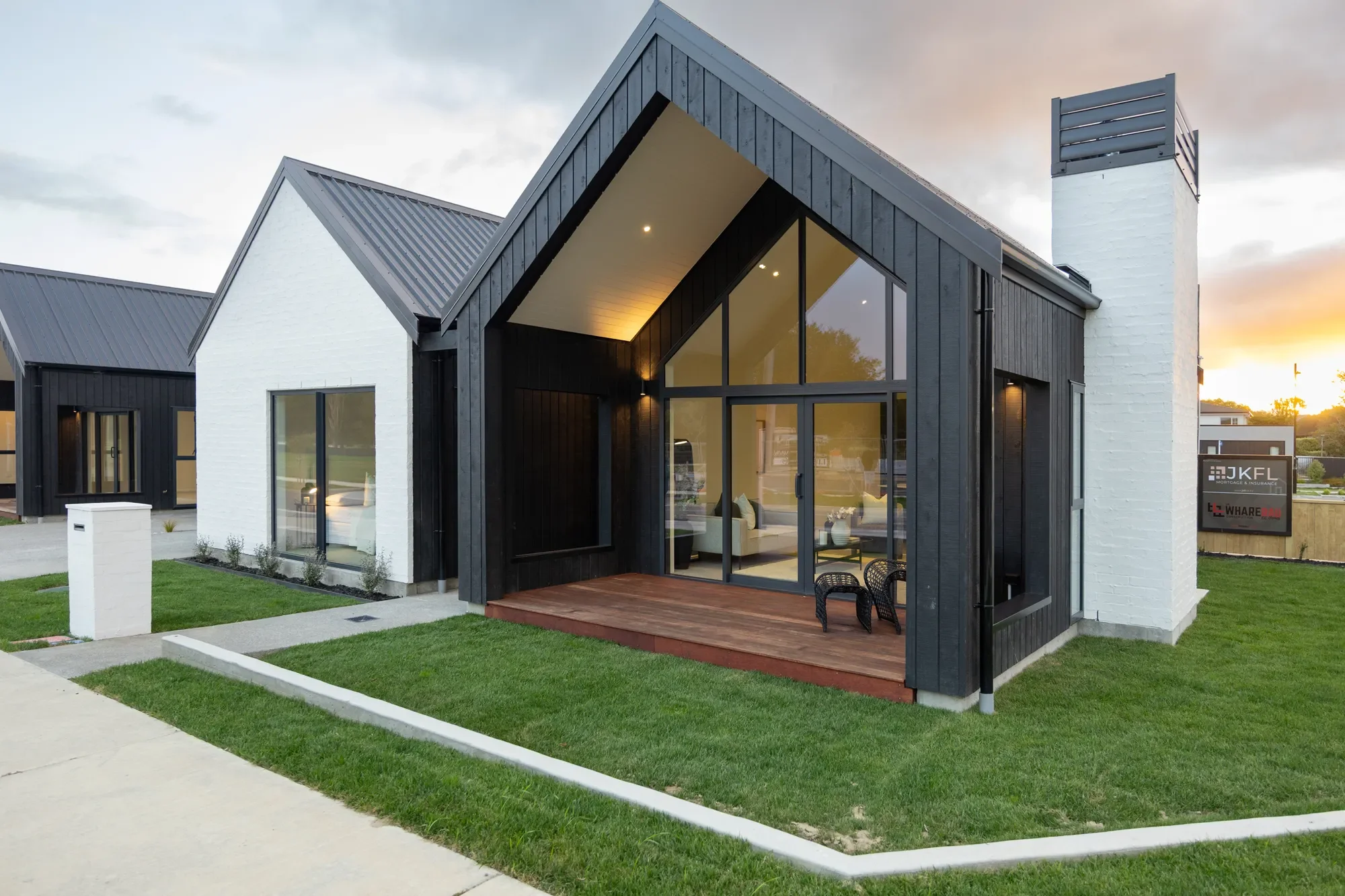 Exterior photo 4