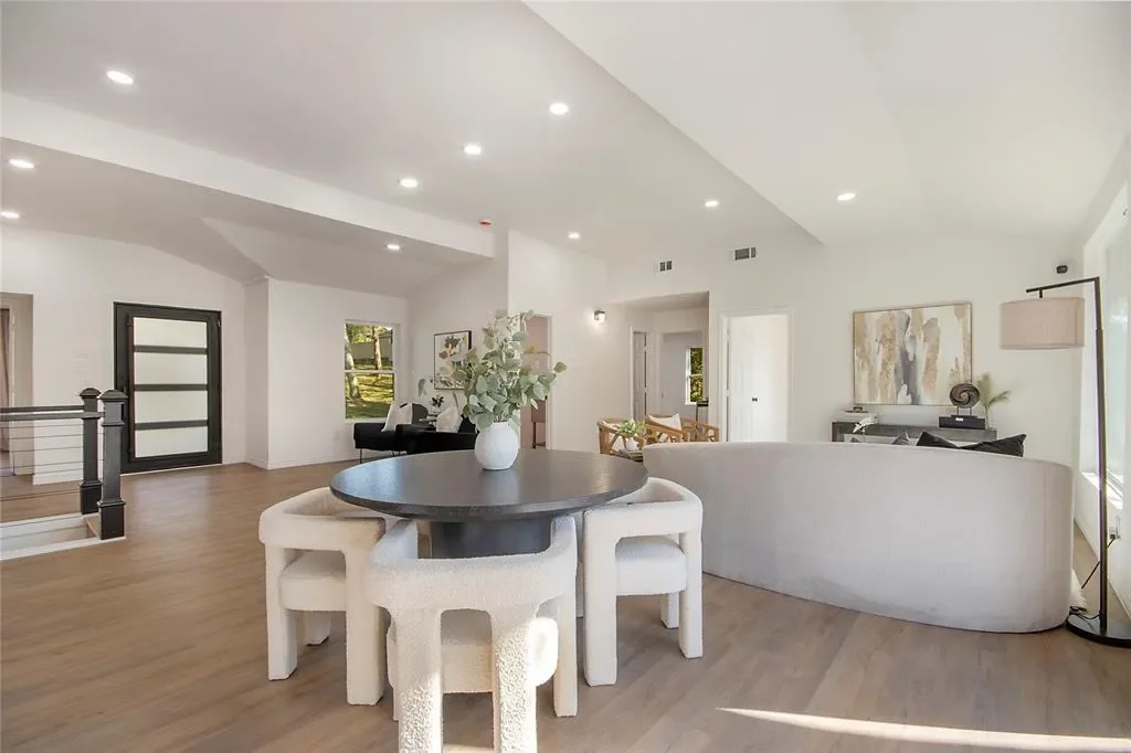 2510 Gladiolus Lane, Dallas, Texas, United States. - Photo 15