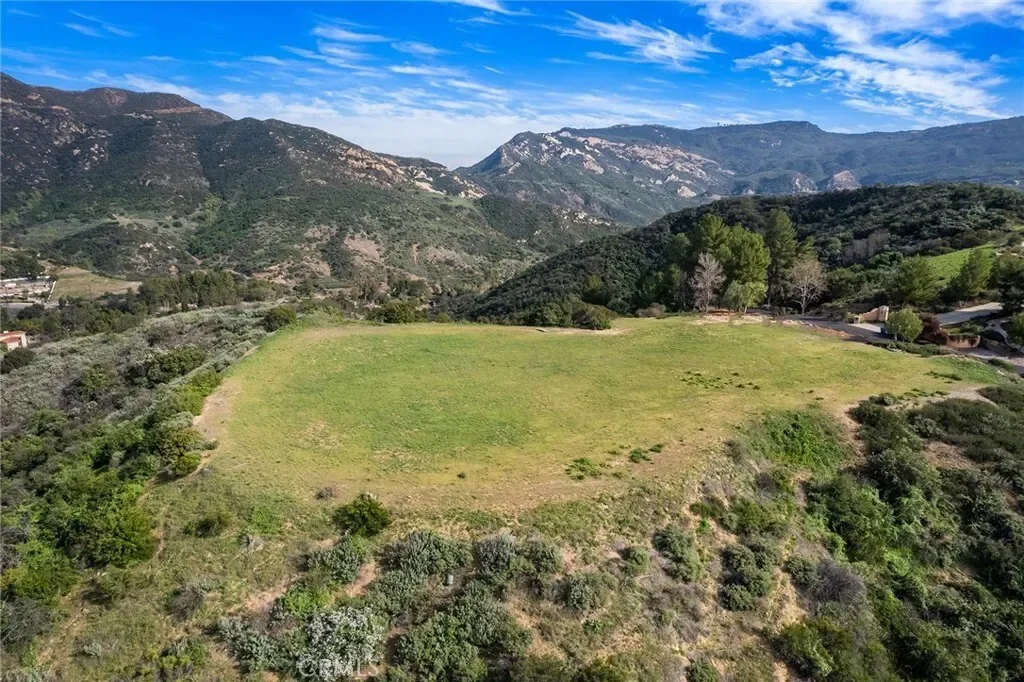 24931 THOUSAND PEAKS Road, Hidden Hills, California, United States. - Photo 10