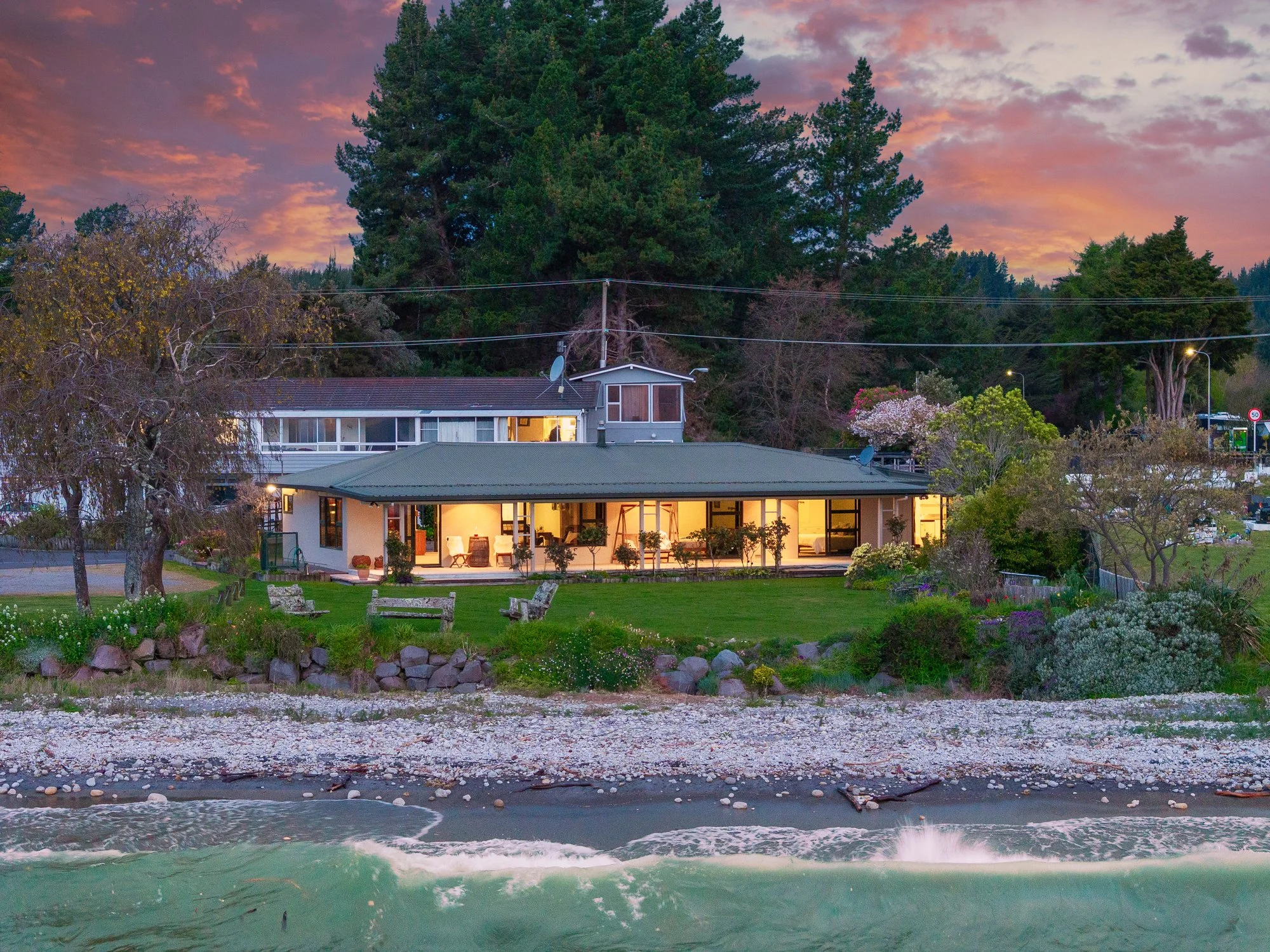 Exterior photo 7