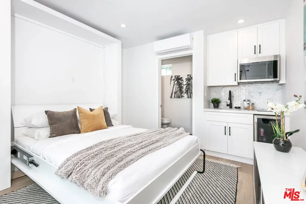 732 N Cherokee Avenue, Los Angeles, California, United States. - Photo 18