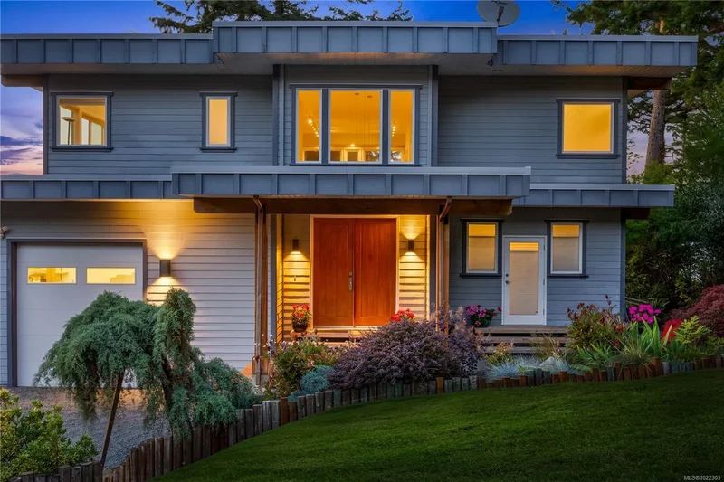 5898 Race Point Rd, Campbell River, British Columbia, Canada. - Photo 2