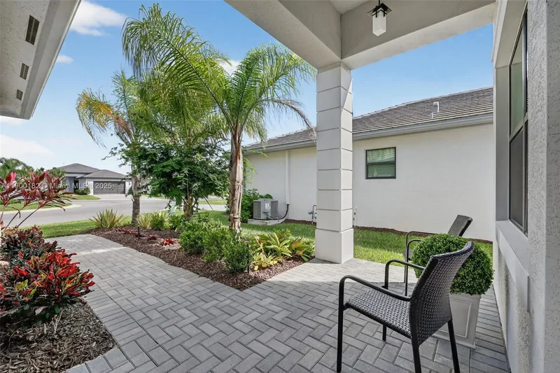 12446 SW Alongshore Dr, Port St. Lucie, Florida, United States. - Photo 9