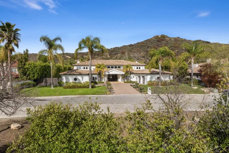 25043 Abercrombie Ln, Calabasas, CA 91302, Hidden Hills, California, United States. - Photo 27