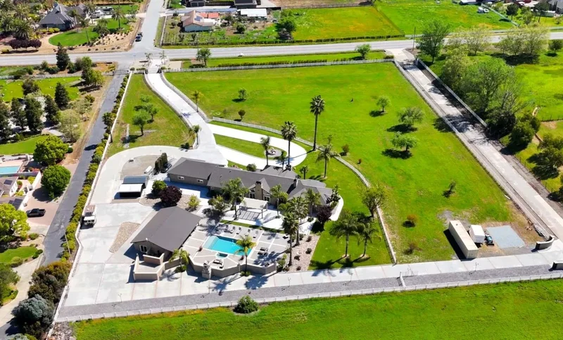 12755 Santa Teresa Boulevard, San Martin, California, United States. - Photo 20