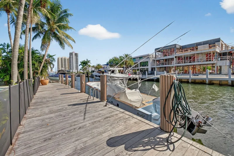 2614 Castilla Isle, Fort Lauderdale, FL, 33301, USA, Fort Lauderdale, Florida, United States. - Photo 24