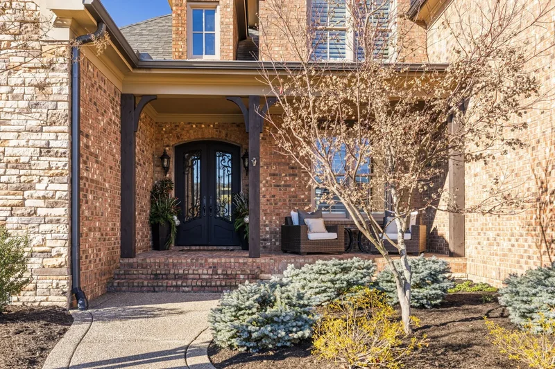 713 Pendragon Ct, Franklin, TN 37067, Franklin, Tennessee, United States. - Photo 3