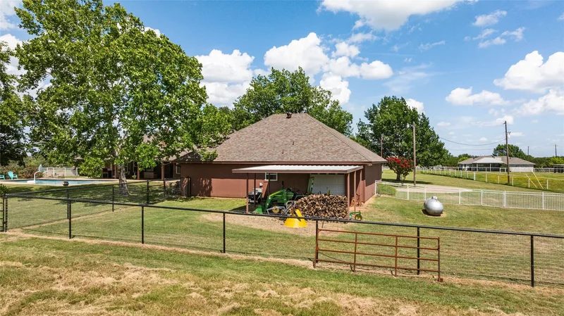 4410 Halo Court, Granbury, TX 76049, Granbury, Texas, United States. - Photo 32