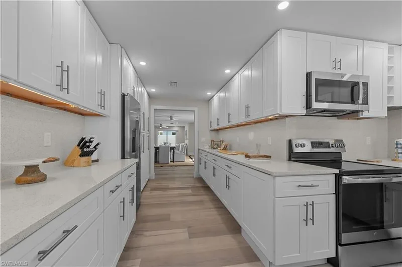 7987, Fort Myers Beach, Florida, United States. - Photo 8