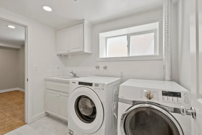 944 5th Street , Hermosa Beach, CA 90254, Hermosa Beach, California, United States. - Photo 45