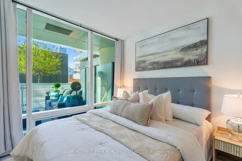 303 - 1 Bloor Street E, Toronto, Ontario, Canada. - Photo 21