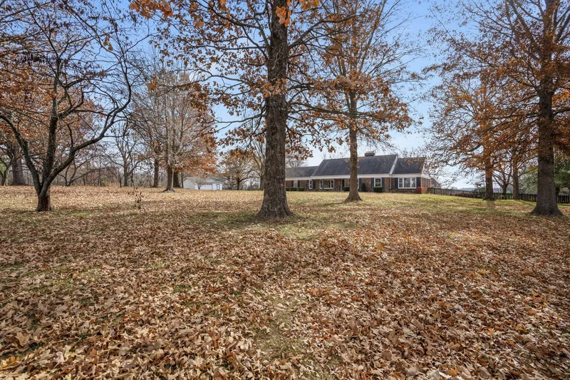 5724 E Farm Road 132, Springfield, MO 65802, Springfield, Missouri, United States. - Photo 20