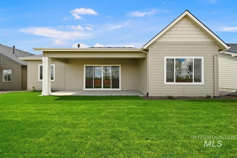 4 Bedrooms Single Family Detached
