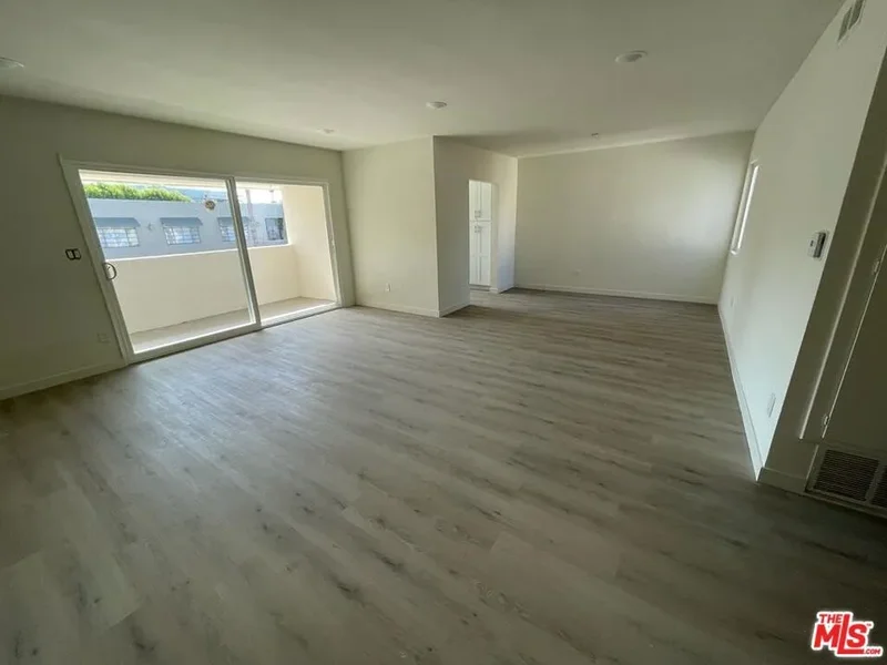 553 N Flores Street, West Hollywood, California, United States. - Photo 29