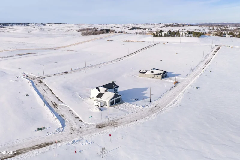 3511 Silver Leaf Avenue Nw, Mandan, ND 58554, Mandan, North Dakota, United States. - Photo 55