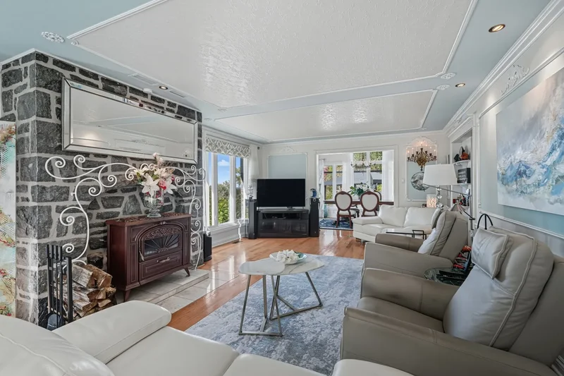 581 Rue Ernest-Choquette, Mont-Saint-Hilaire, Quebec, Canada. - Photo 47