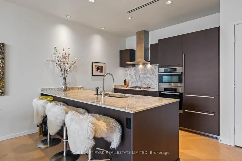 5707 - 180 University Avenue, Toronto, Ontario, Canada. - Photo 5