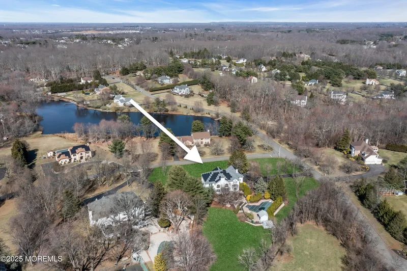 2 Chestnut Hill Drive, Manalapan, NJ 07726, Manalapan, NJ, United States. - Photo 42