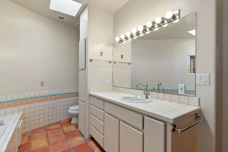 1256 Vallecita Drive, Santa Fe, NM 87501, Santa Fe, New Mexico, United States. - Photo 19