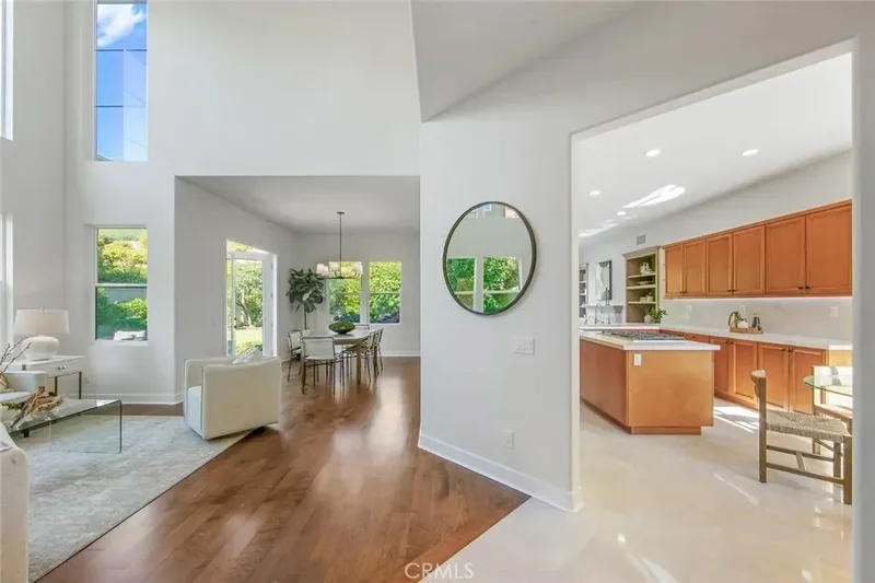 14 Pavona, Newport Beach, California, United States. - Photo 9