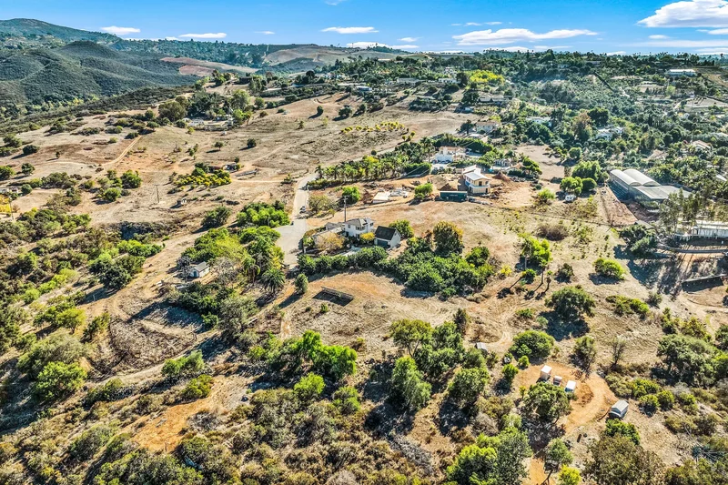 1589 Aldorado Drive , Vista, CA 92084, Vista, California, United States. - Photo 2