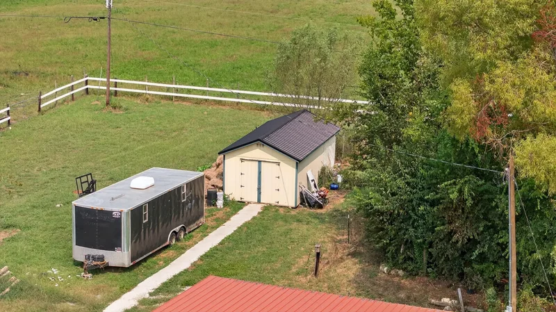 2600 Round Hill Rd, Belfast, Tennessee, United States. - Photo 42