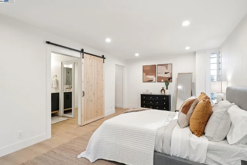 201 Amherst Ave, Berkeley, California, United States. - Photo 2
