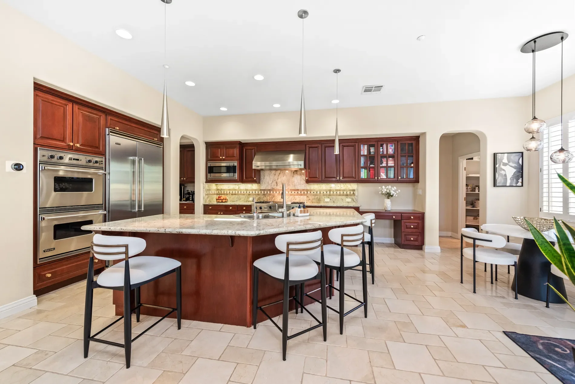 1008 N Country Club Drive, Simi Valley, CA 93065, Simi Valley, California, United States. - Photo 39