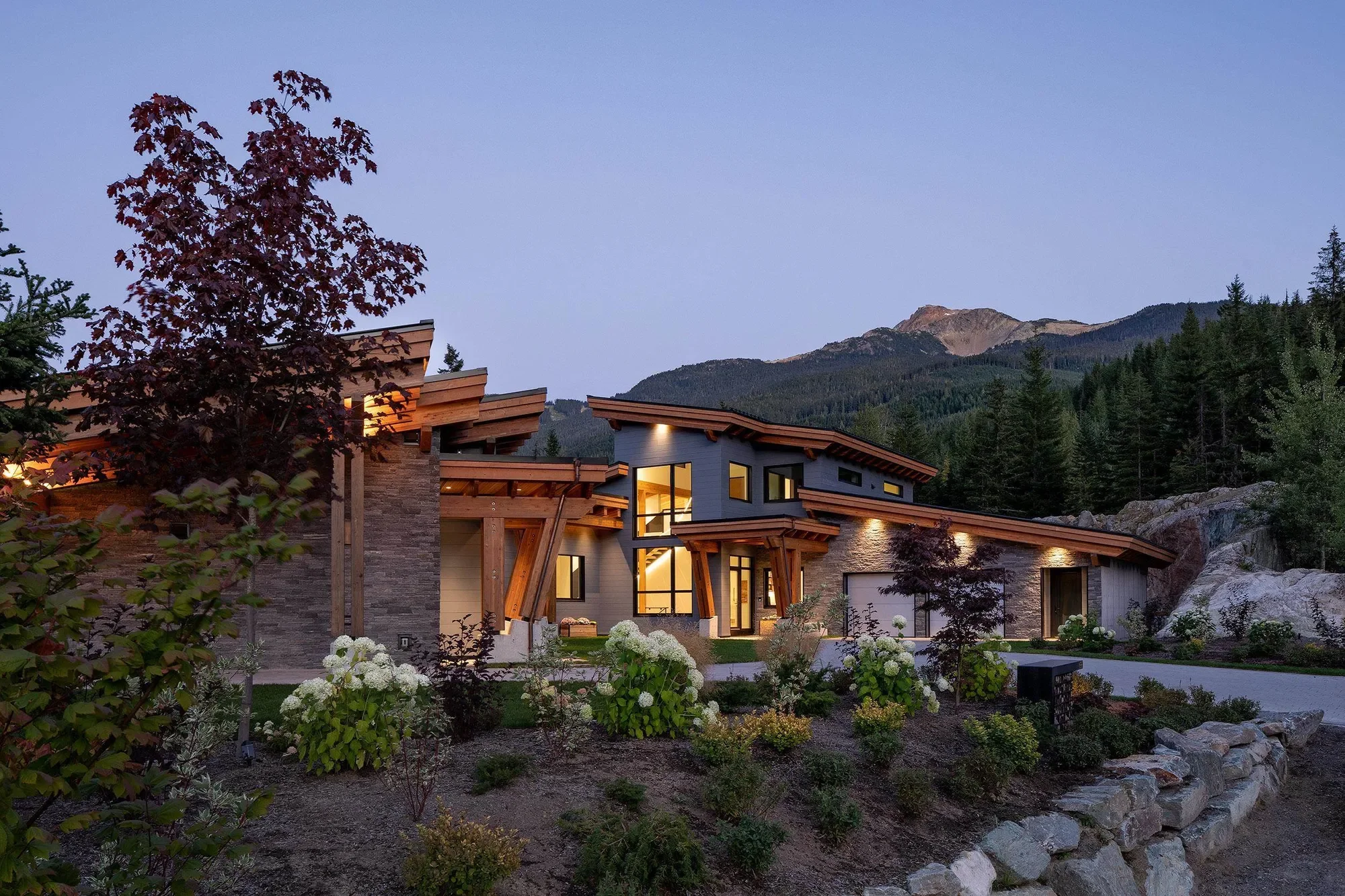 Exterior photo 4
