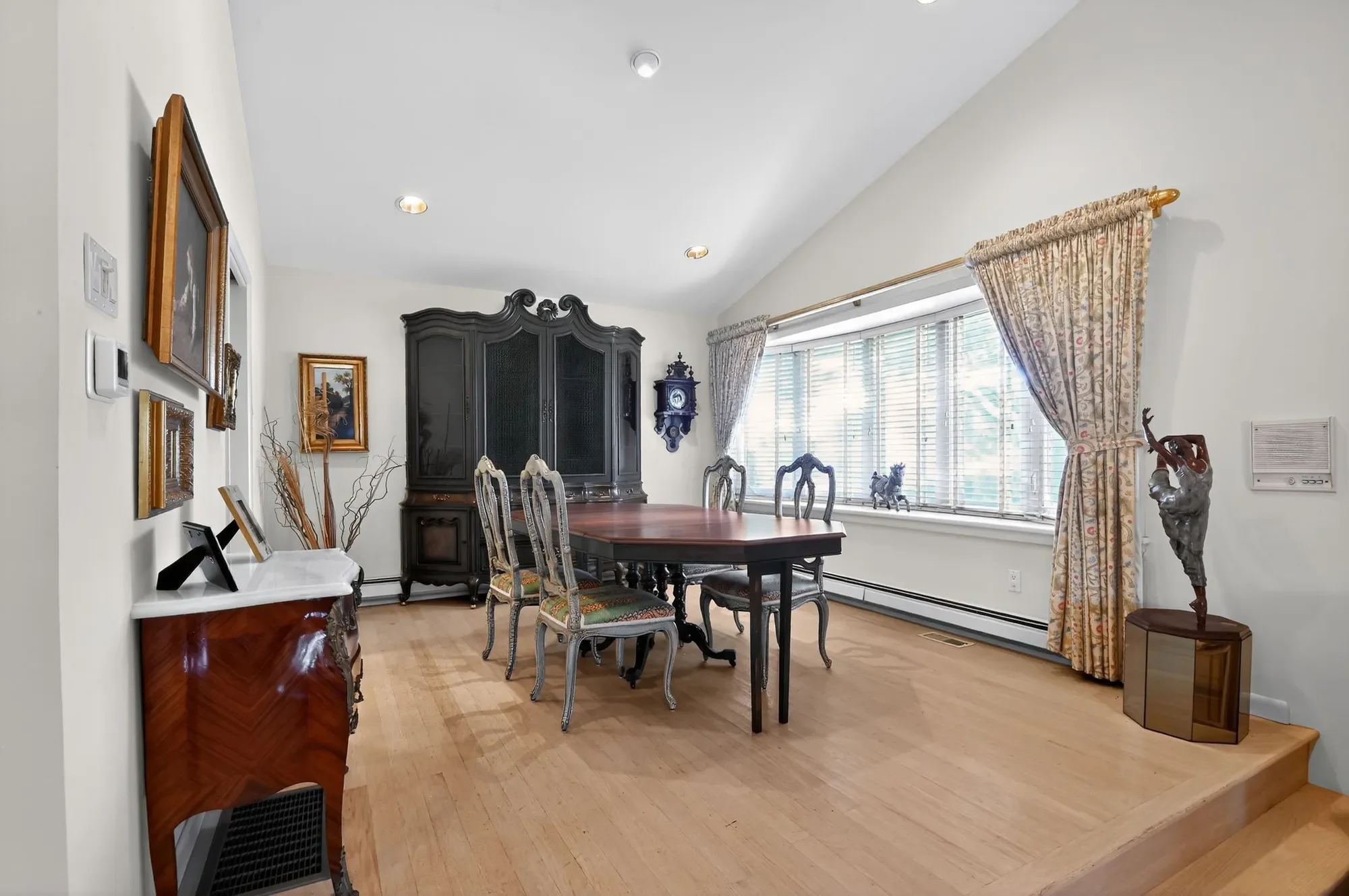 Gallery photo 9