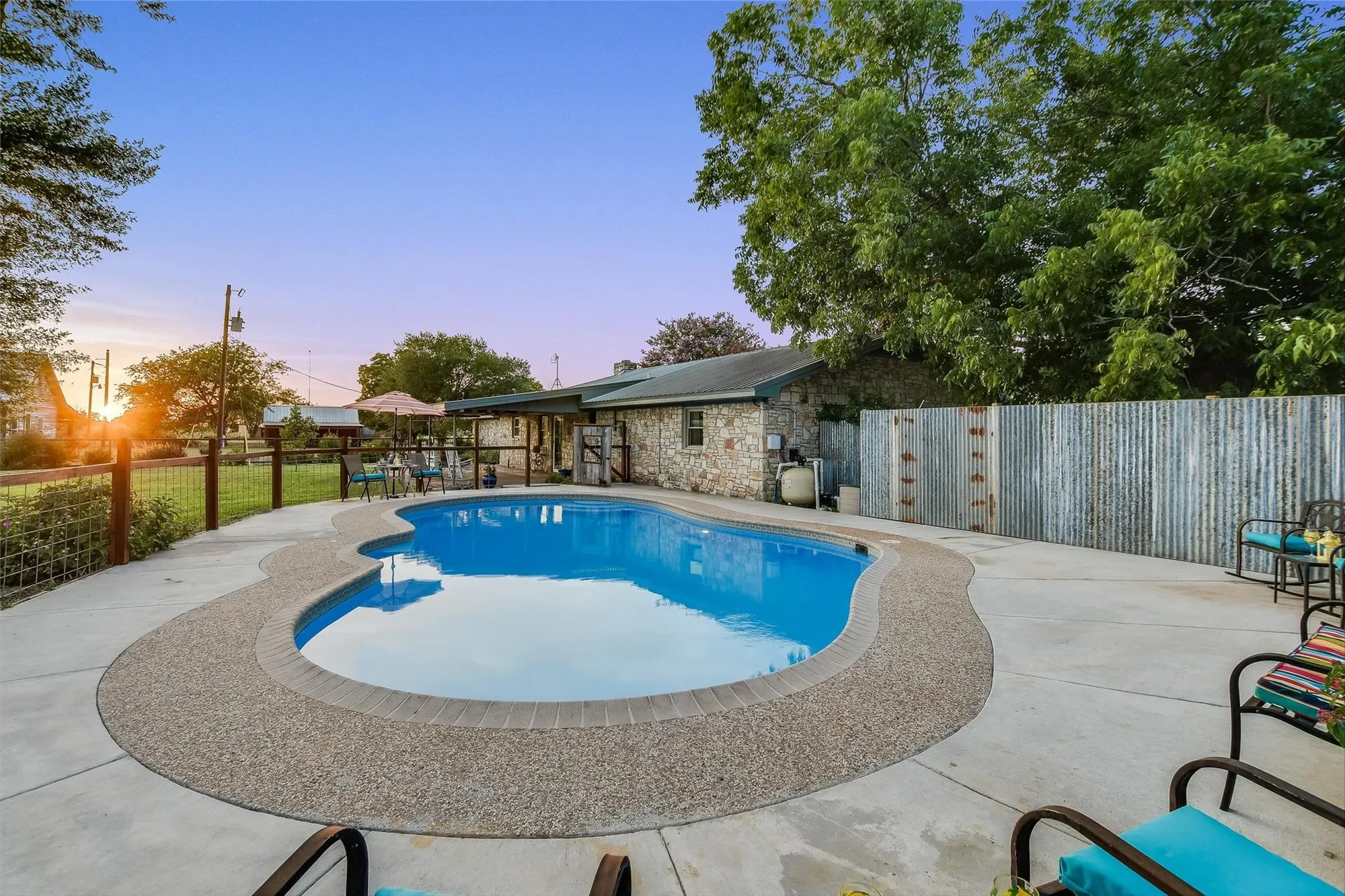 2421 Post Oak RD, Coupland, Texas, United States. - Photo 20