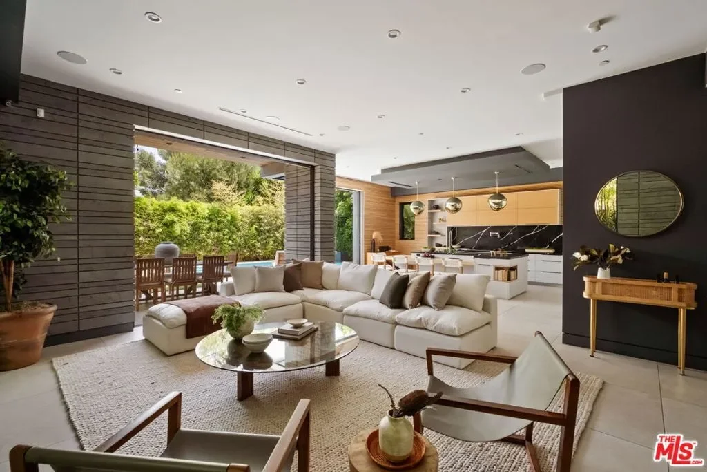 816 N Stanley Avenue, Los Angeles, California, United States. - Photo 29