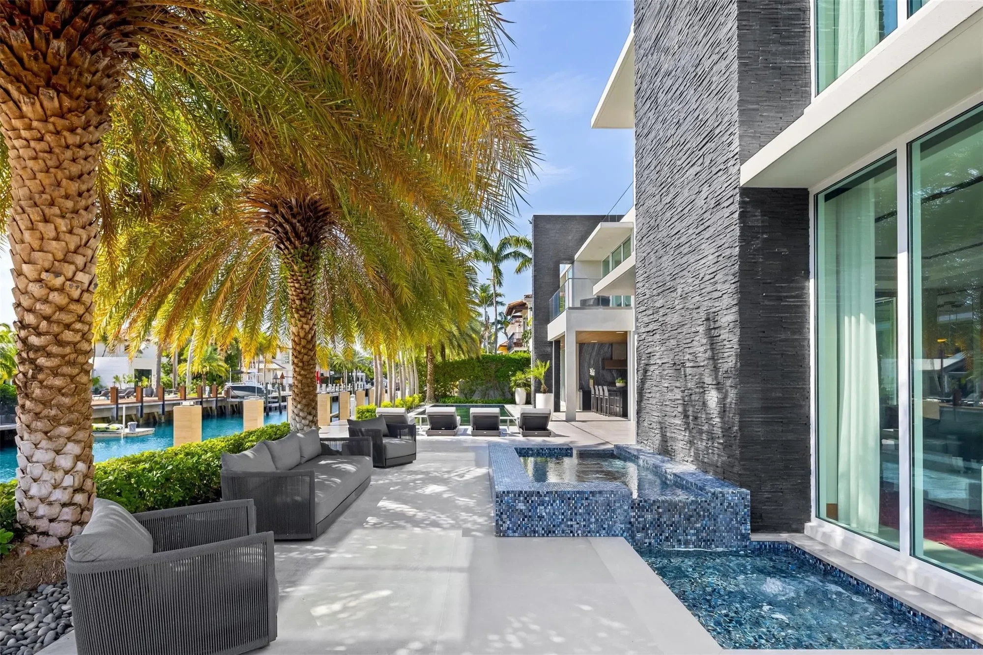 650 Royal Plaza Dr, Fort Lauderdale, FL, Fort Lauderdale, Florida, United States. - Photo 6