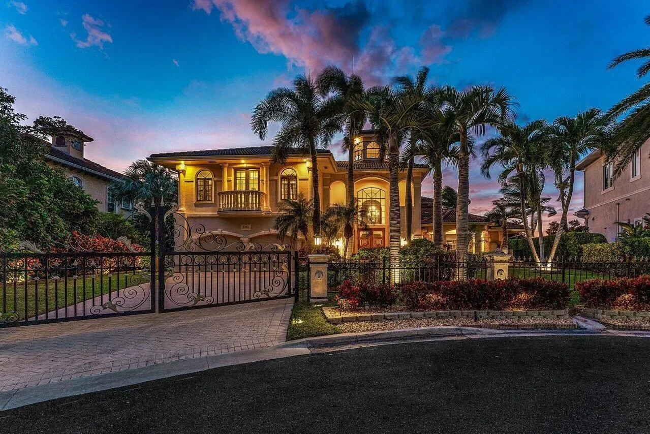 1010 Pine Point Road, Riviera Beach, Florida, United States. - Photo 10